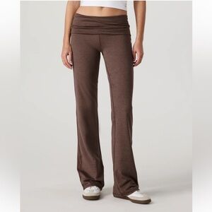 Vuori women’s Halo Foldover Pant in Chocolate Milk Heather Size S